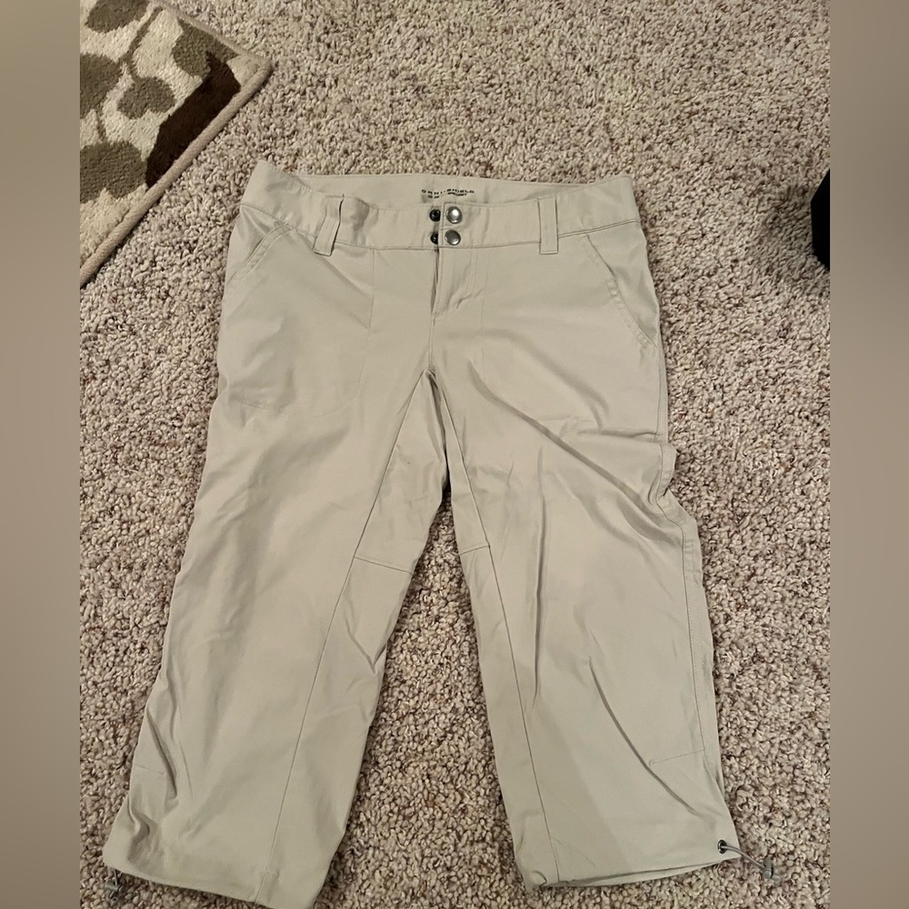 Columbia omnishield trail stretch capris size 4